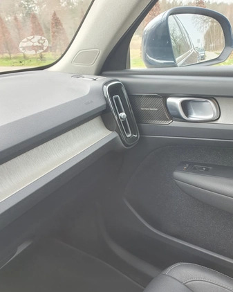 Volvo XC 40 cena 87900 przebieg: 148200, rok produkcji 2018 z Ciechanów małe 254